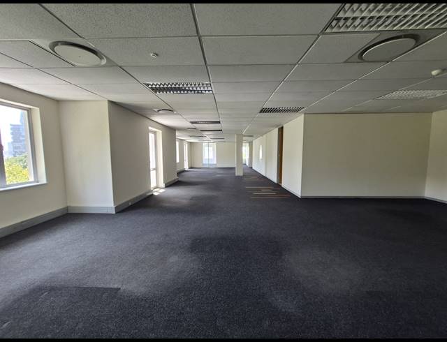 566M² OFFICE TO LET IN SANDTON CENTRAL
